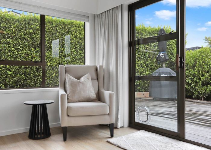  at 2/38 Miltonia Avenue, Te Atatu South, Waitakere City, Auckland