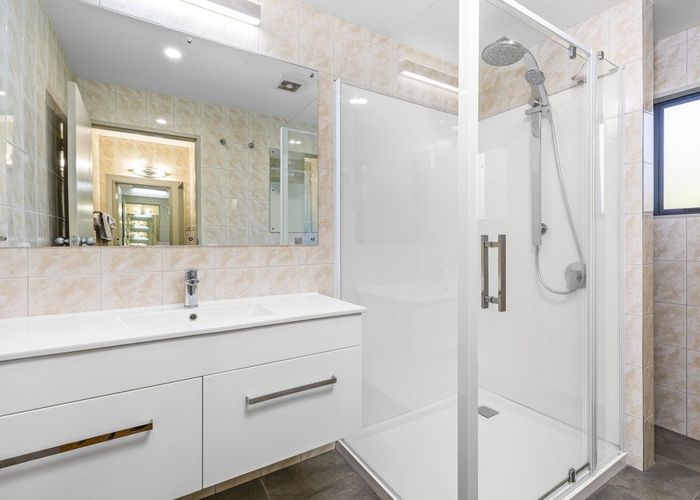  at 19 Woodside Avenue, Northcote, North Shore City, Auckland