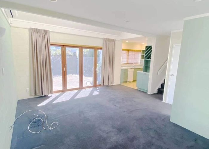  at 2/91 Campbell Road, One Tree Hill, Auckland