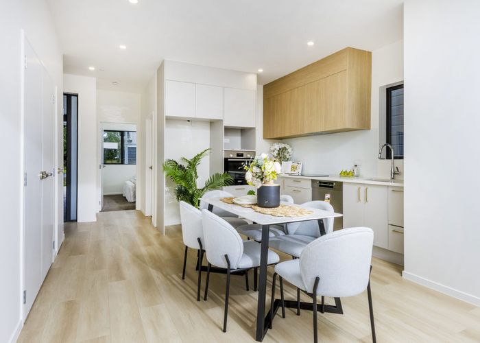  at 11C Elizabeth Drive, West Harbour, Waitakere City, Auckland