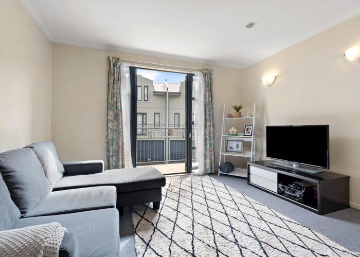  at 8/266 Shirley Road, Papatoetoe, Auckland