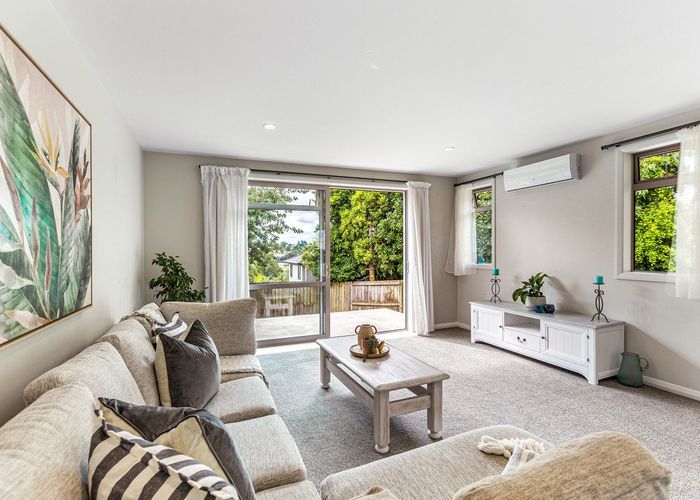  at 6A Moera Place, Stanmore Bay, Whangaparaoa
