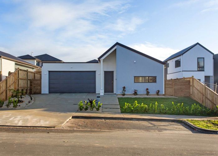  at 39 Patrick Rice Drive, Swanson, Auckland