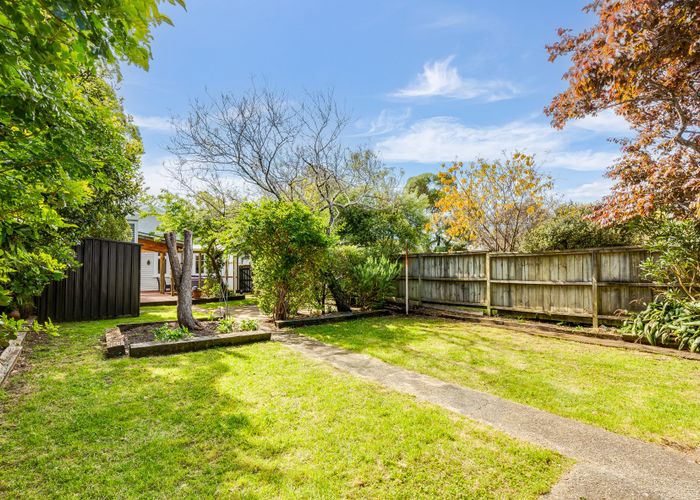  at 75 Marine Parade, Eastbourne, Lower Hutt