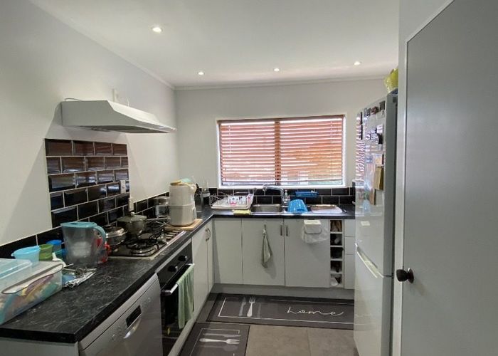  at 33 Omapere Street, Whitby, Porirua, Wellington