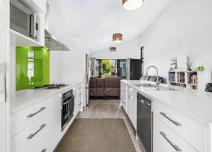  at 2/4 Shakespeare Avenue, Enderley, Hamilton, Waikato