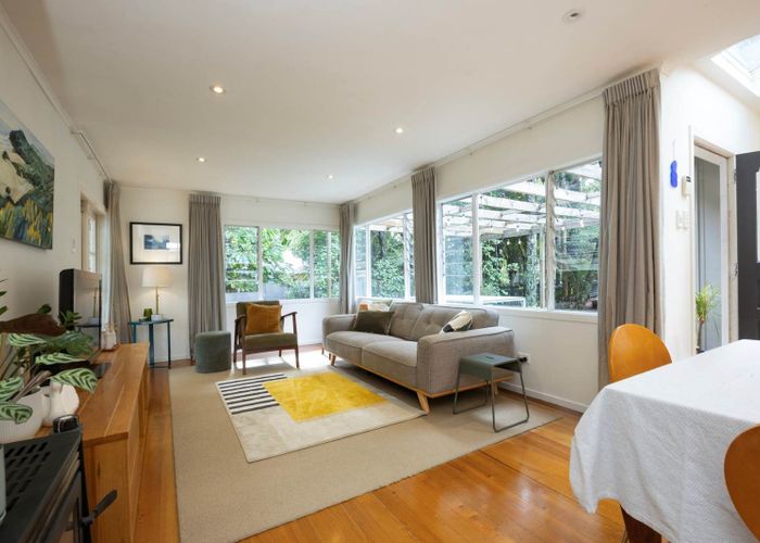  at 1 Valley View Road, Titirangi, Waitakere City, Auckland