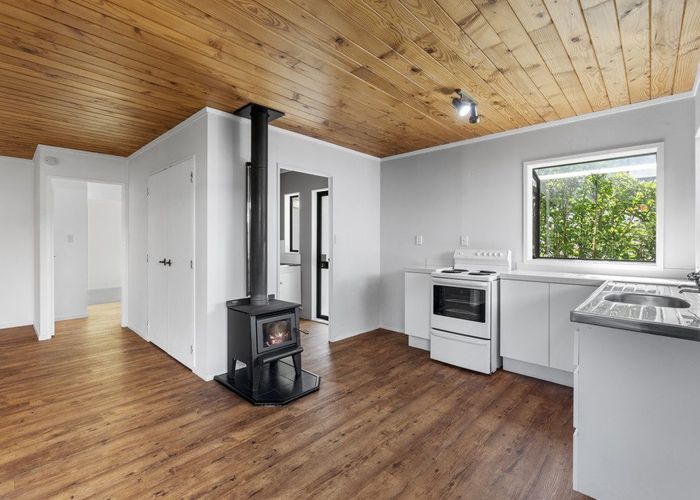  at 3/121 Bruce Mclaren Road, Henderson, Auckland