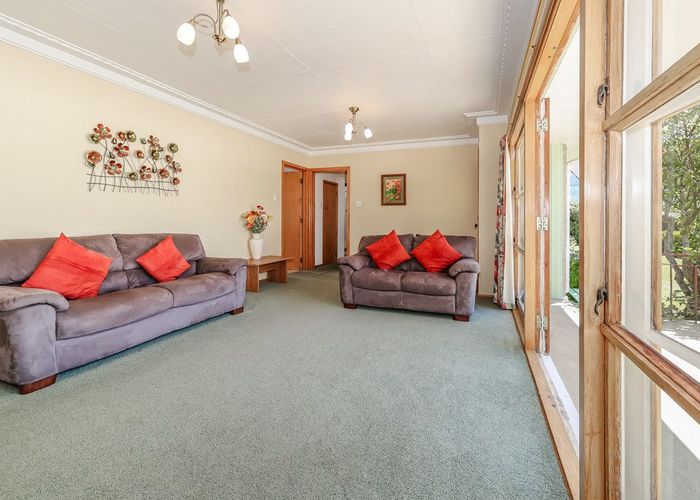  at 39 Centennial Avenue, Helensburgh, Dunedin