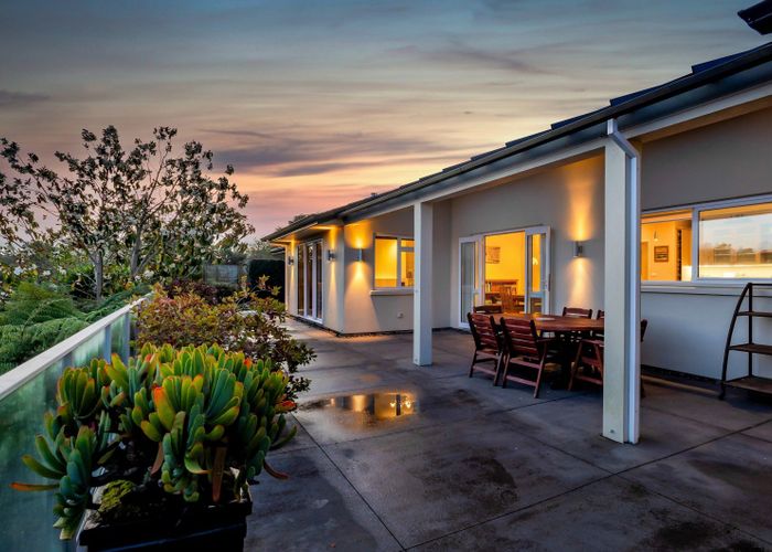  at 15 Anderson Way, Highlands Park, New Plymouth