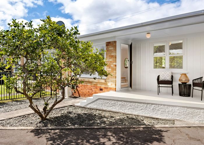  at 3/52 St Michaels Avenue, Point Chevalier, Auckland