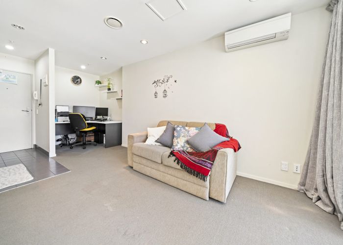  at 301/17 Amersham Way, Manukau, Manukau City, Auckland