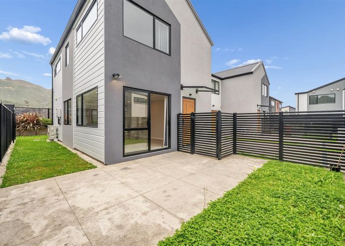  at 8 Desert Gold Lane, Wallaceville, Upper Hutt, Wellington