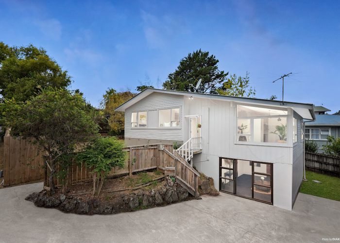  at 1/10 Oriana Avenue, Lynfield, Auckland