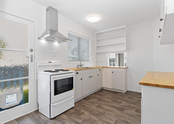  at 1/6 Oakfield Crescent, Pukete, Hamilton
