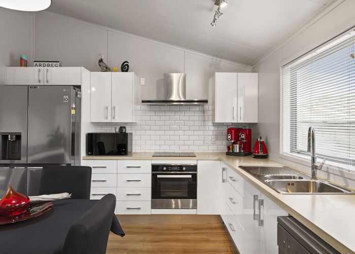  at 3a Kingsbridge Drive, Burwood, Christchurch City, Canterbury