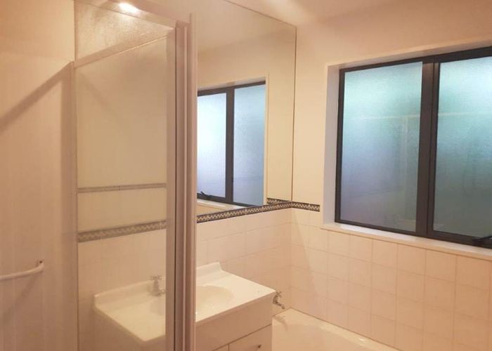  at 8a Bass Street, Woolston, Christchurch City, Canterbury