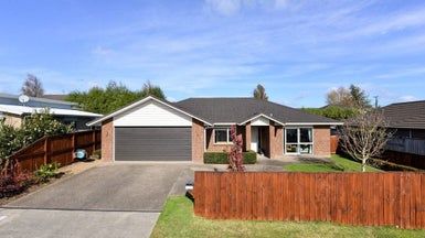  at 17 Alpers Ridge, Leamington, Cambridge