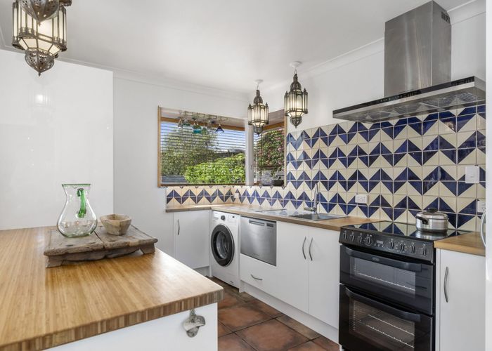  at 8B Holland Street, Glenholme, Rotorua, Bay Of Plenty