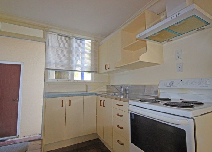 at 2/72 Te Awe Awe Street, Hokowhitu, Palmerston North, Manawatu / Whanganui