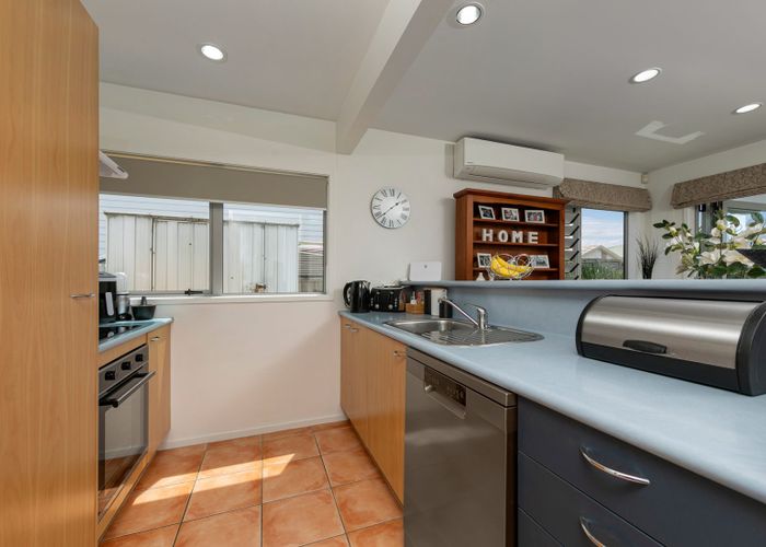  at 5/103 Swanson Road, Henderson, Auckland