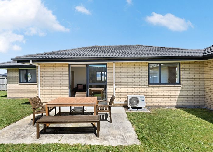  at 1 Manawaroa Close, Grandview Heights, Hamilton