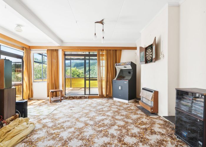  at 2 Eden Street, Island Bay, Wellington
