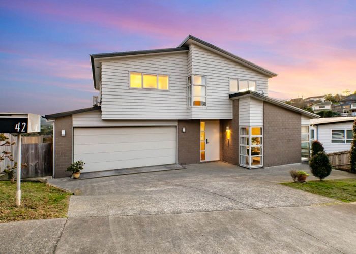  at 42 San Prospero Crescent, Henderson, Waitakere City, Auckland