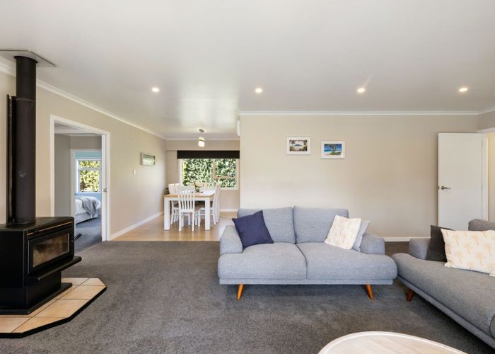  at 9 Grassy Downs Place, St Andrews, Hamilton