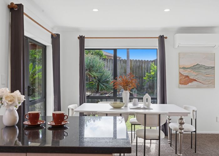  at 35 Peninsula Road, Mangere, Manukau City, Auckland