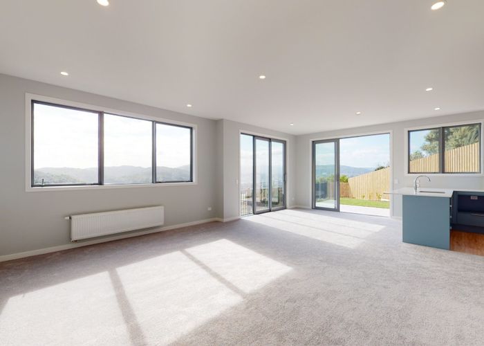  at 6 Skysail Lane, Whitby, Porirua
