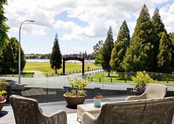  at 163 Lake Crescent, Hamilton Lake, Hamilton, Waikato