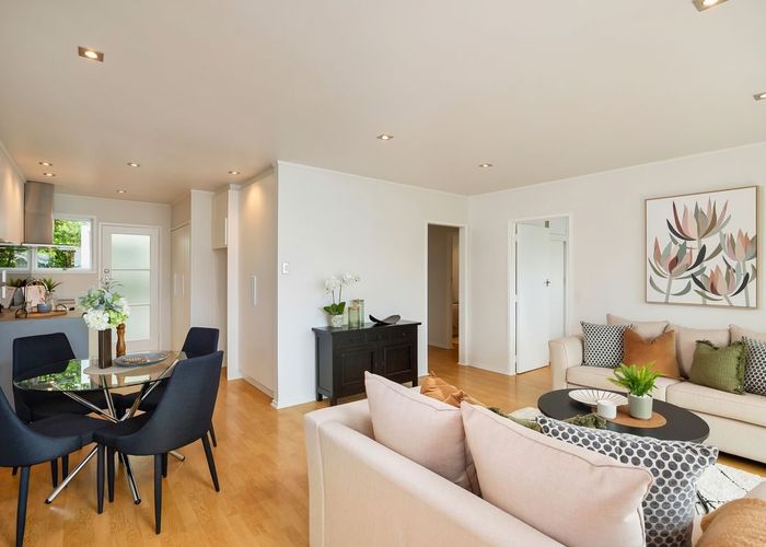  at 2/2 Peary Road, Mount Eden, Auckland City, Auckland