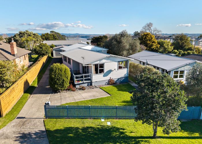  at 46 Aeroview Drive, Beach Haven, North Shore City, Auckland
