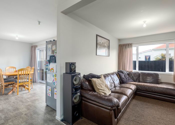  at 390 Keyes Road, New Brighton, Christchurch