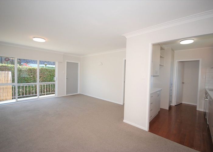  at 1/279 Sunset Rd, Sunnynook, North Shore City, Auckland
