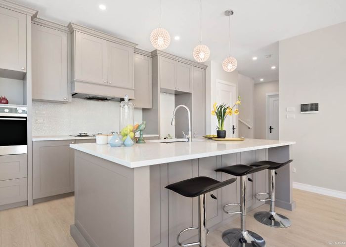  at 48 McWhirters Farm Lane, Massey, Auckland