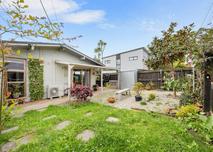  at 1/312 Royal Road, Massey, Waitakere City, Auckland