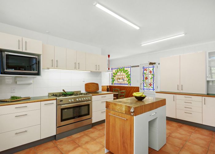  at 203 Holborn Drive, Stokes Valley, Lower Hutt