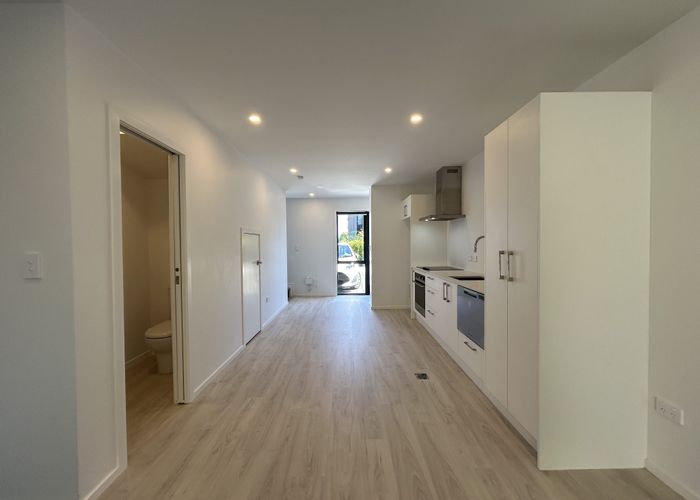  at 7/27 Price Crescent, Mount Wellington, Auckland