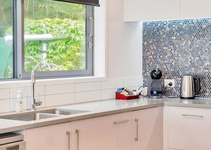  at 23 Quinns Road, Waiatarua, Auckland