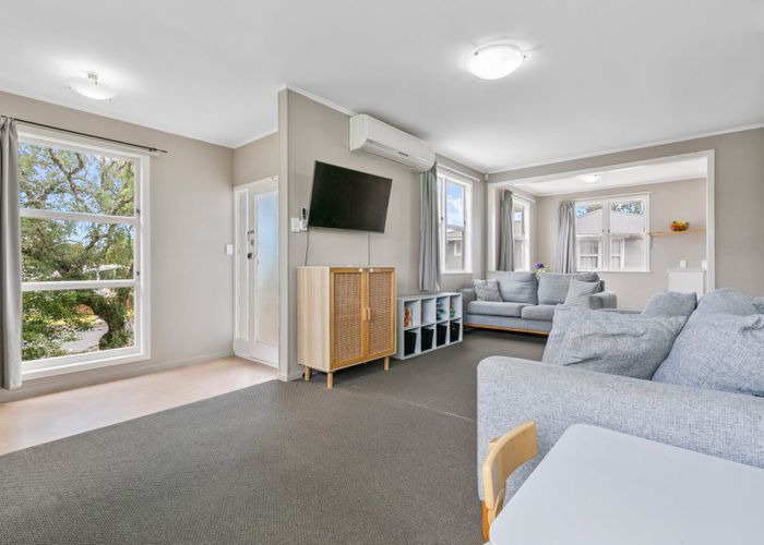  at 14 Riverpark Crescent, Henderson, Auckland