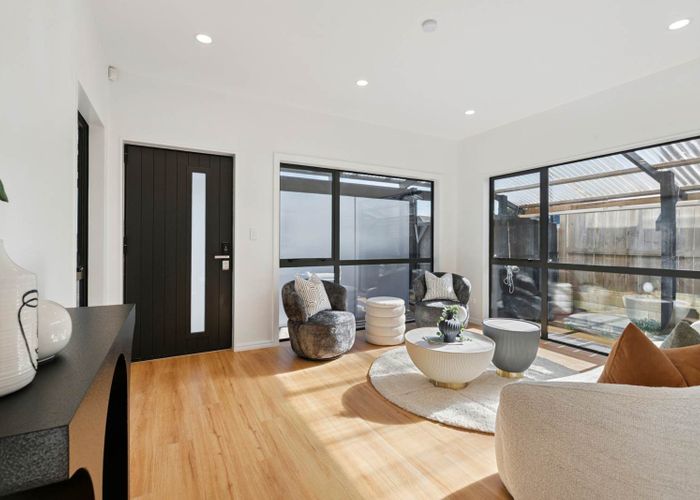  at 54  Kenmure Avenue, Forrest Hill, North Shore City, Auckland