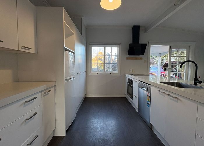  at 7 Chatham Street, Addington, Christchurch City, Canterbury