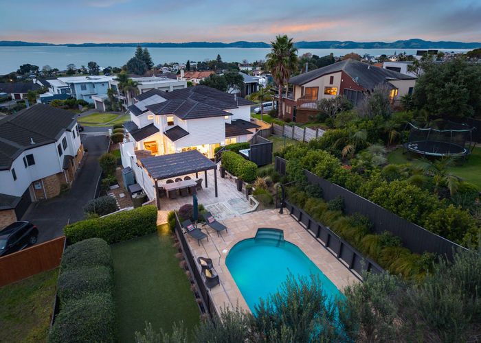  at 6 Crossland Place, Maraetai, Manukau City, Auckland