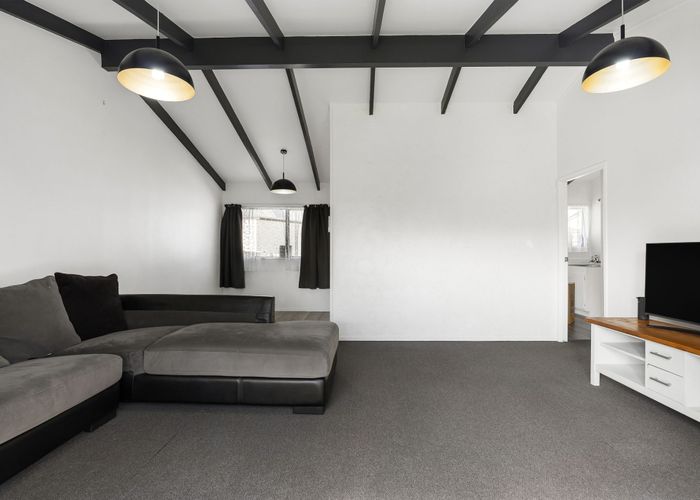  at 2/56 Henwood Road, Mangere East, Manukau City, Auckland