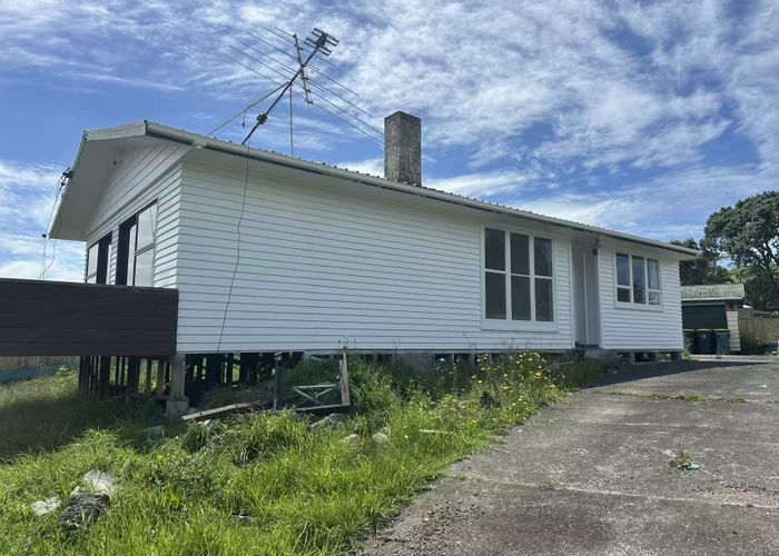  at Mangere Bridge, Manukau City, Auckland