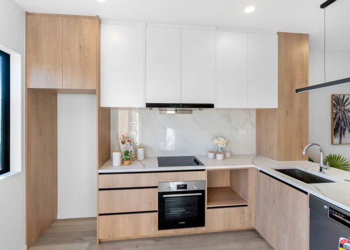  at 2/15 Farringdon Street, Glen Innes, Auckland City, Auckland