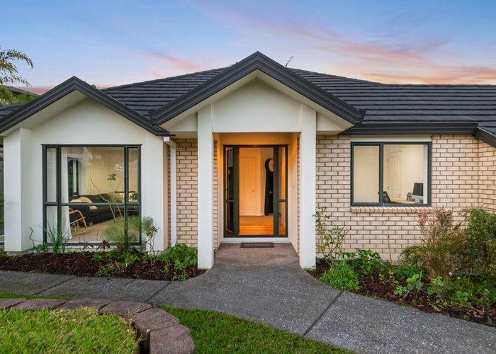  at 11 Nottingham Place, Northcross, North Shore City, Auckland