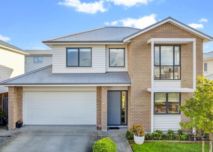  at 41 William Wallbank Crescent, Swanson, Auckland